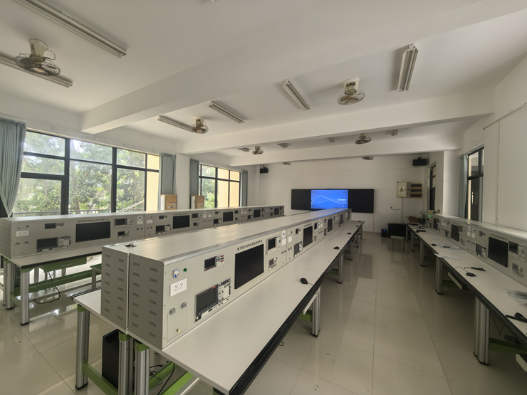 海洋信息工程学院“电子设计自动化综合训练平台”建成并开展教师专题培训